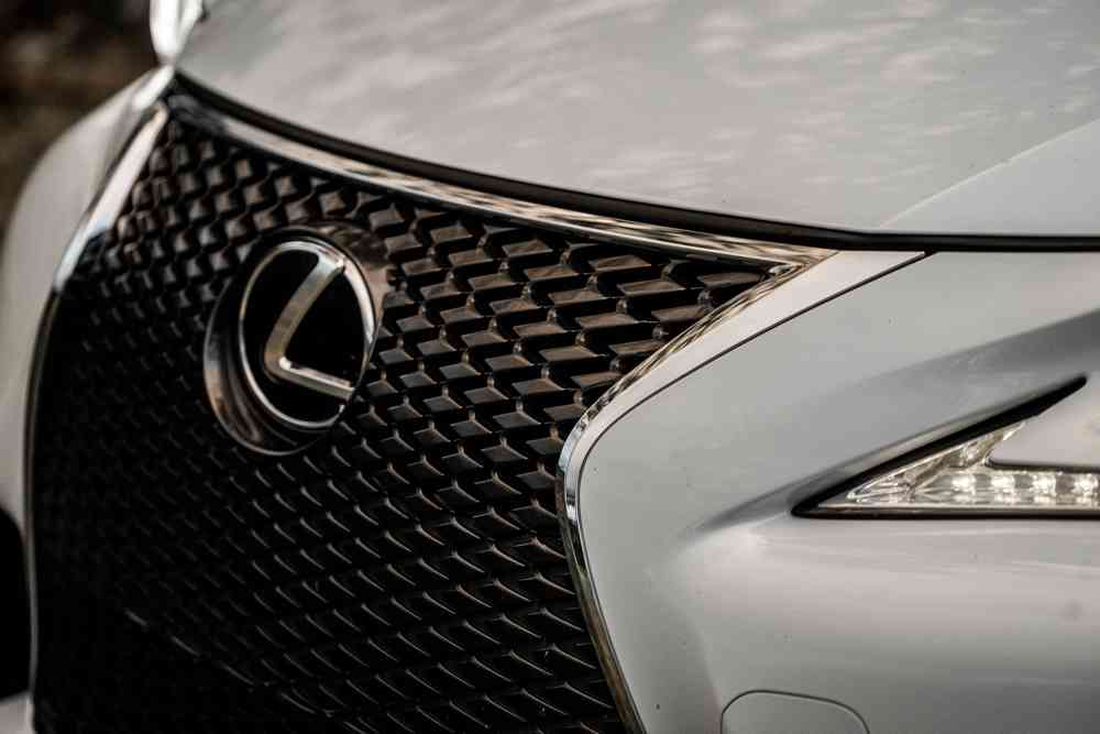 Lexus Front end GM Certified Collision Repair